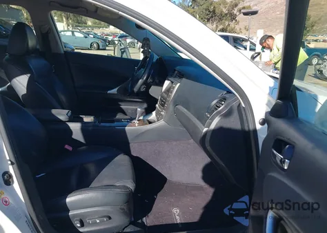 2011 Lexus Is 350 из США, поврежденный, VIN JTHBE5C27B5028354